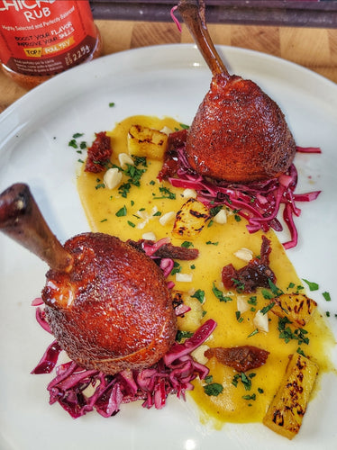 Chicken Lollipop con salsa al Curry, cavolo rosso e cubetti d'ananas