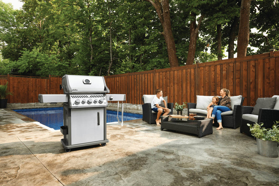 Napoleon Rogue RSE 425 RSIB - Barbecue a Gas